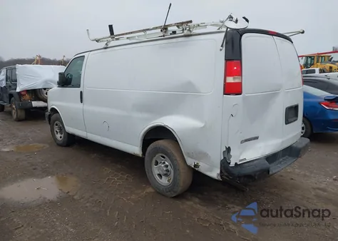2013 Chevrolet Express 2500 Work Van z USA, uszkodzony, nr VIN 1GCWGFCA7D1128765